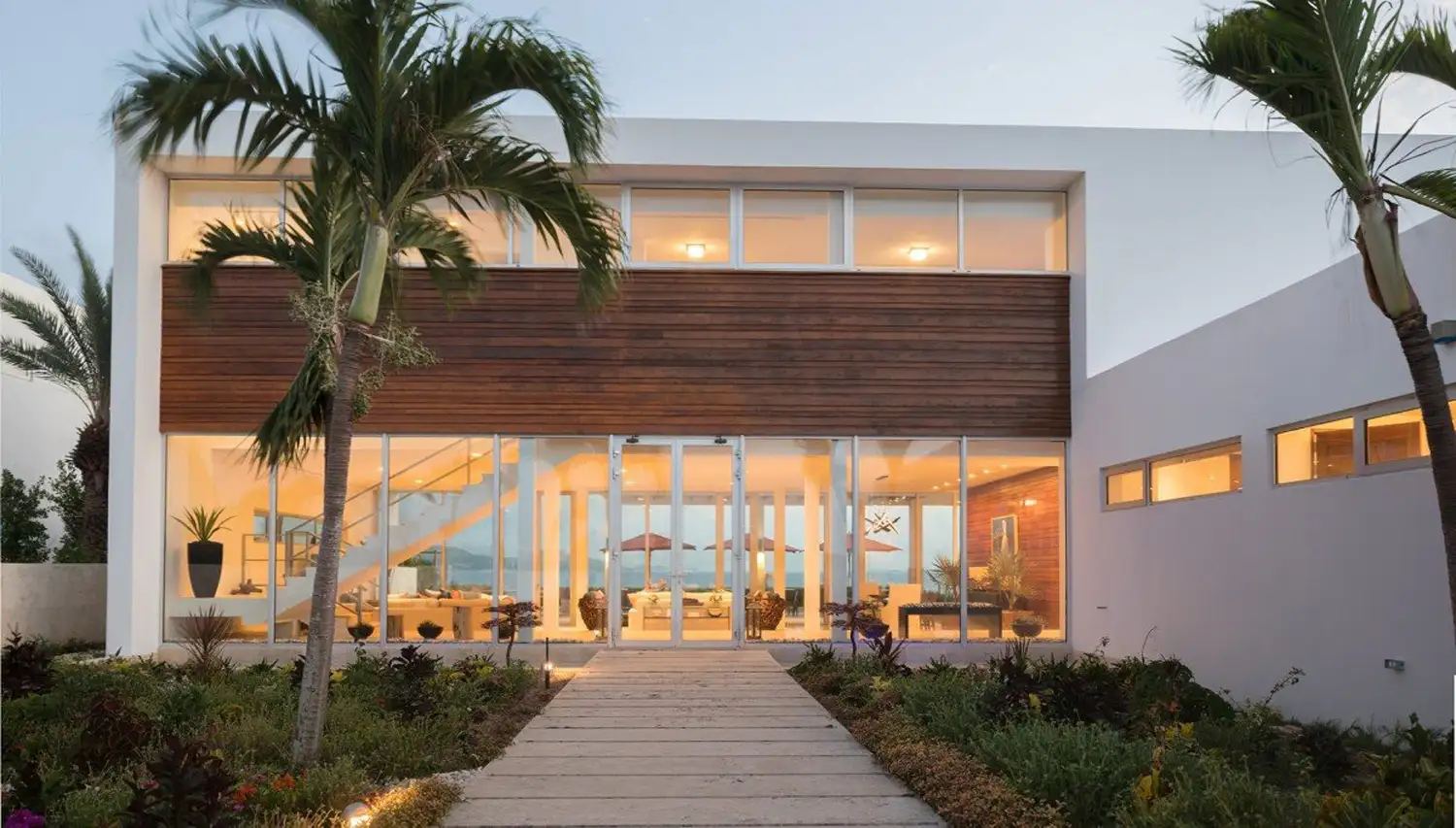 Champagne Shores Oceanfront Villa photo 16