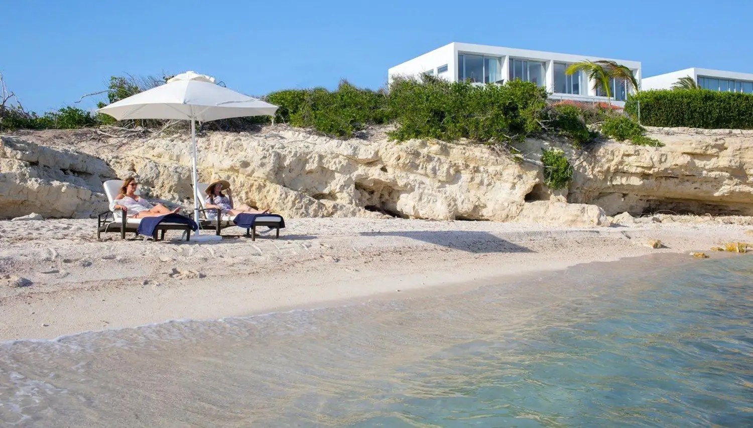 Champagne Shores Oceanfront Villa photo 20