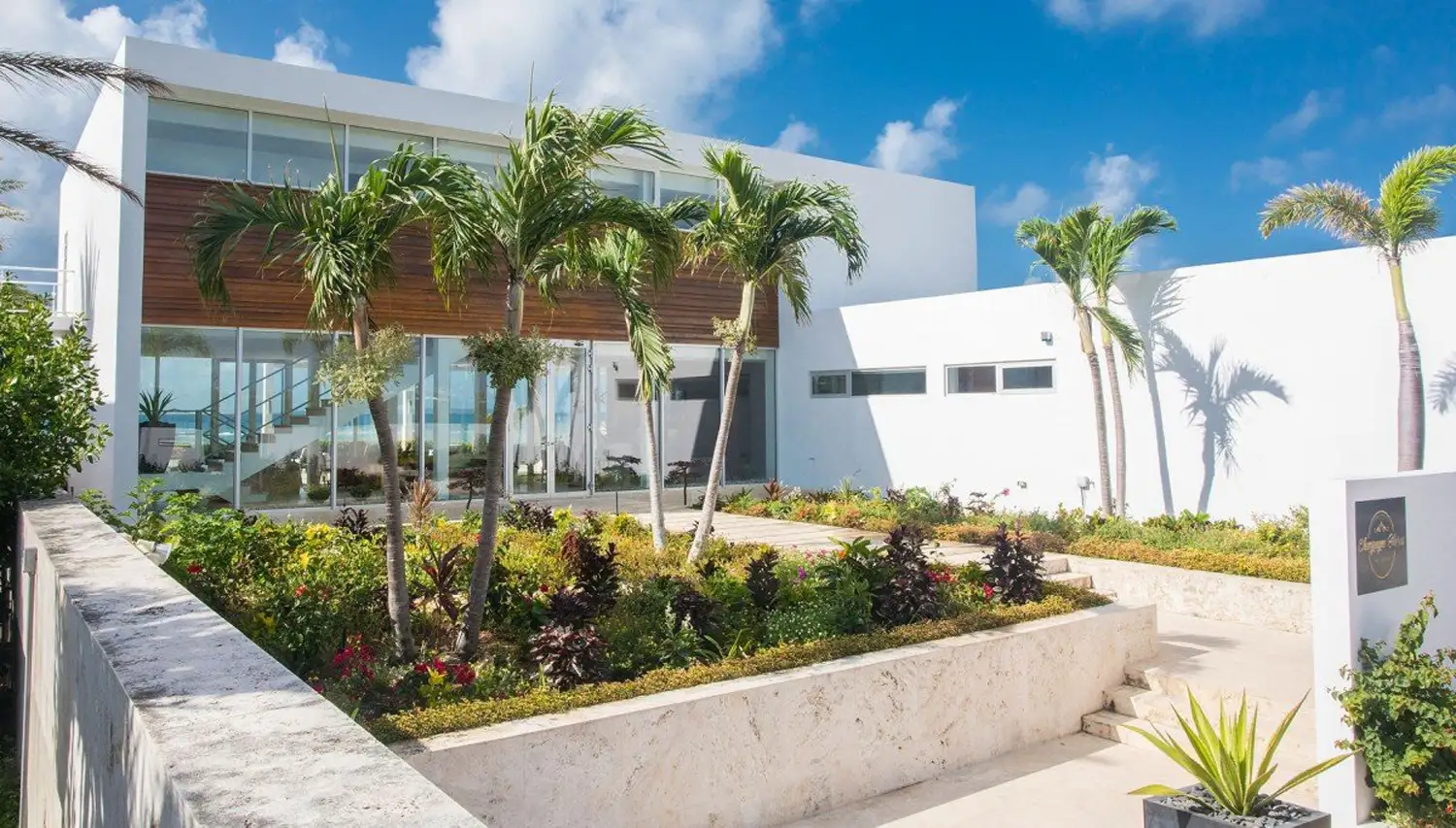 Champagne Shores Oceanfront Villa photo 23